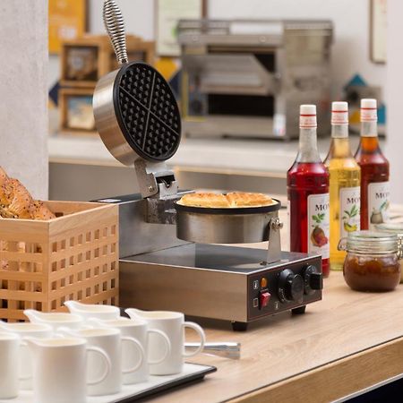 Hampton By Hilton Astana Triumphal Arch Hotel Ngoại thất bức ảnh