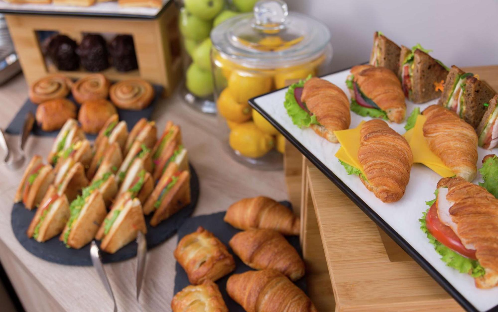 Hampton By Hilton Astana Triumphal Arch Hotel Ngoại thất bức ảnh