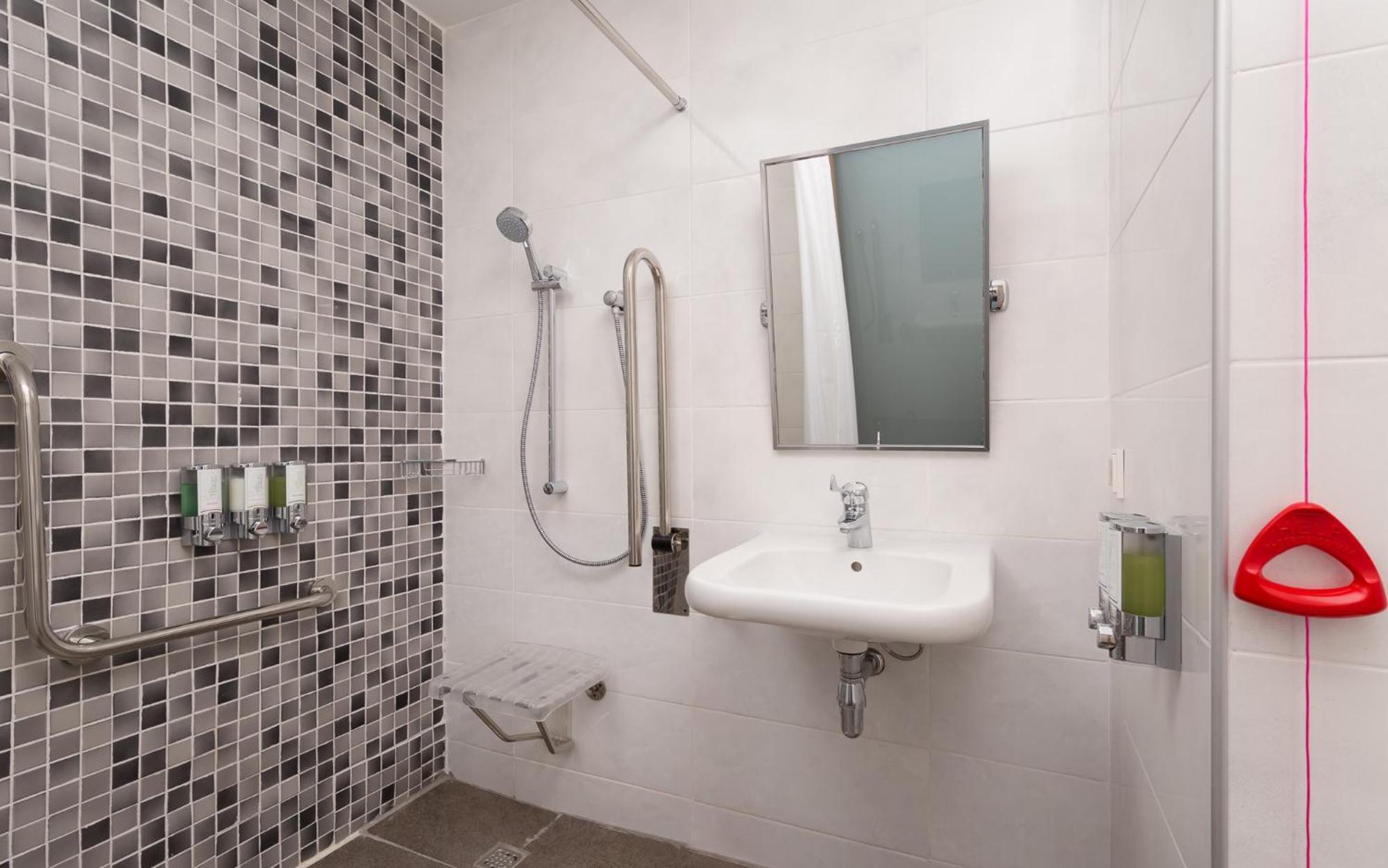 Hampton By Hilton Astana Triumphal Arch Hotel Ngoại thất bức ảnh